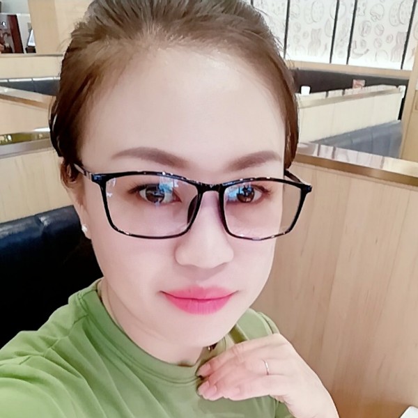 往事浅吻开朗的照片