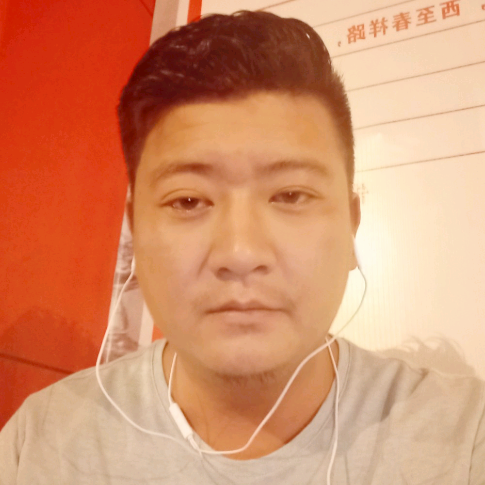邹浩然的照片