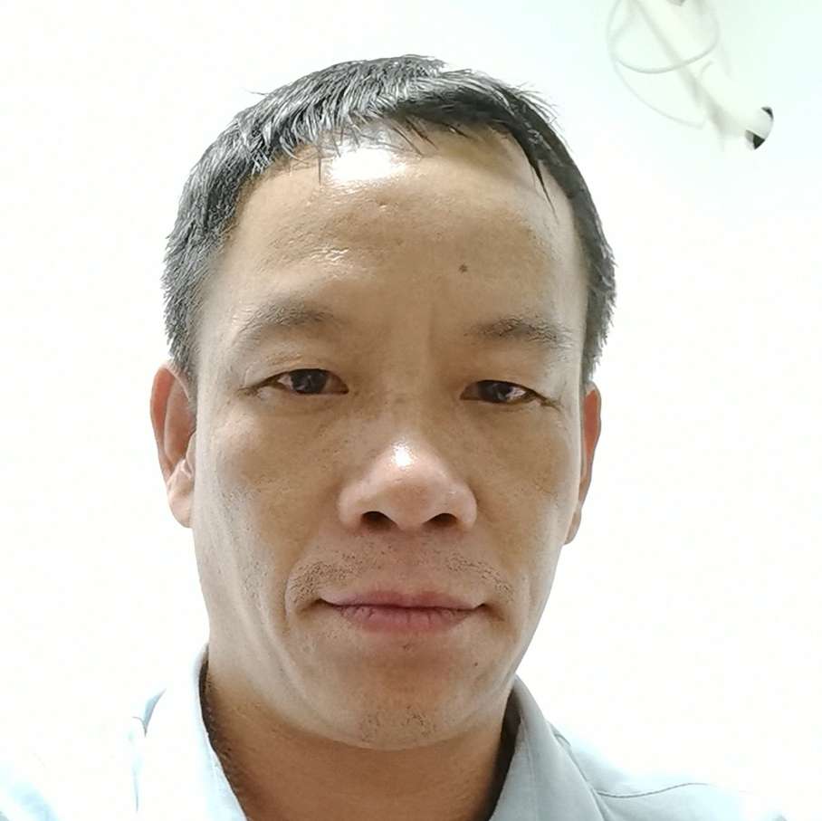 无语用菠萝的照片