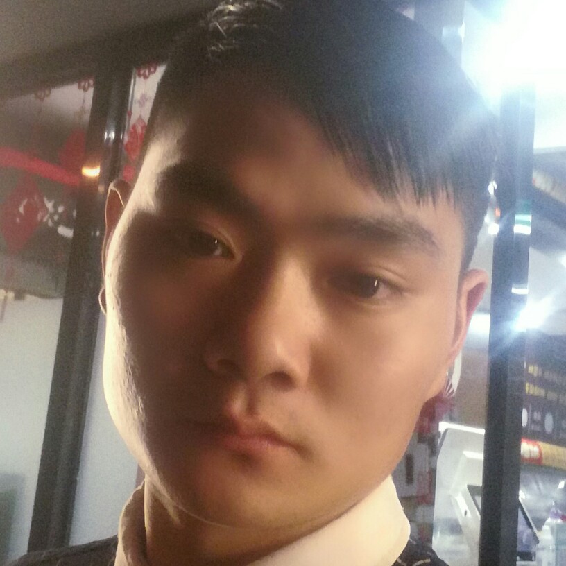 黄伟5的照片