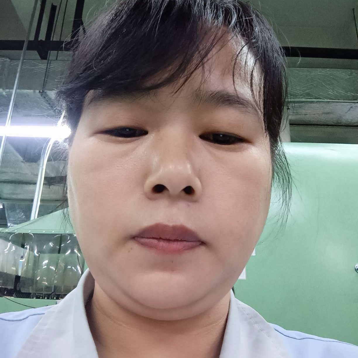 约定深拥飞机的照片