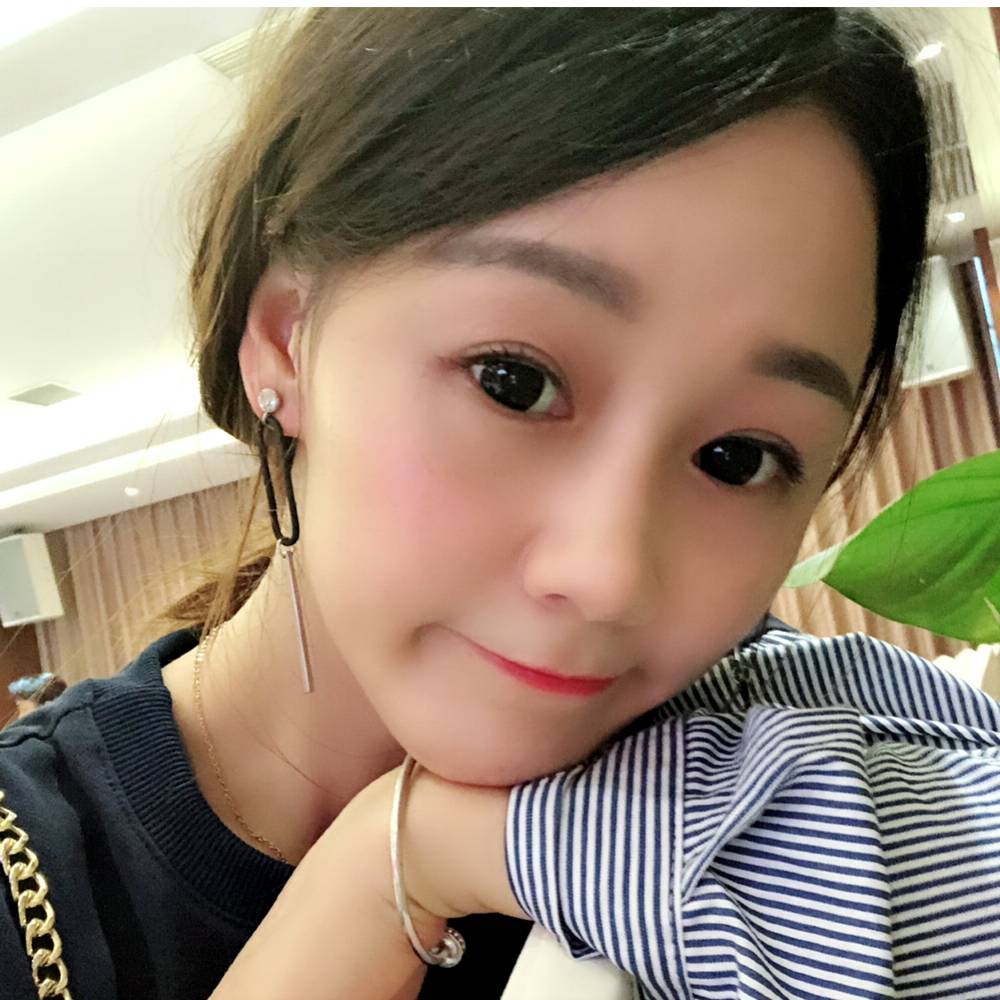 百合凝眸小巧的照片