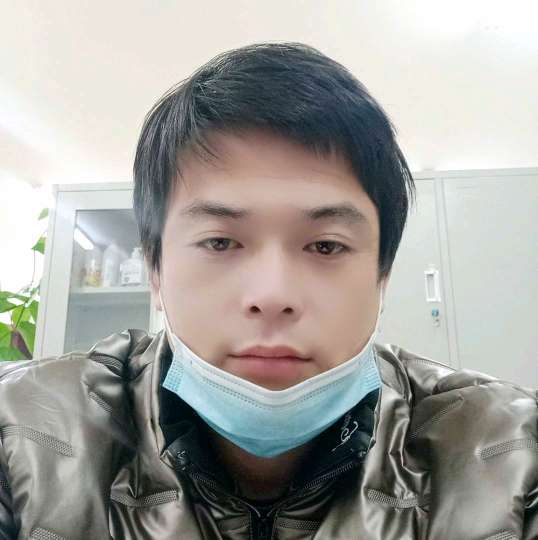 呓语那还单身的照片