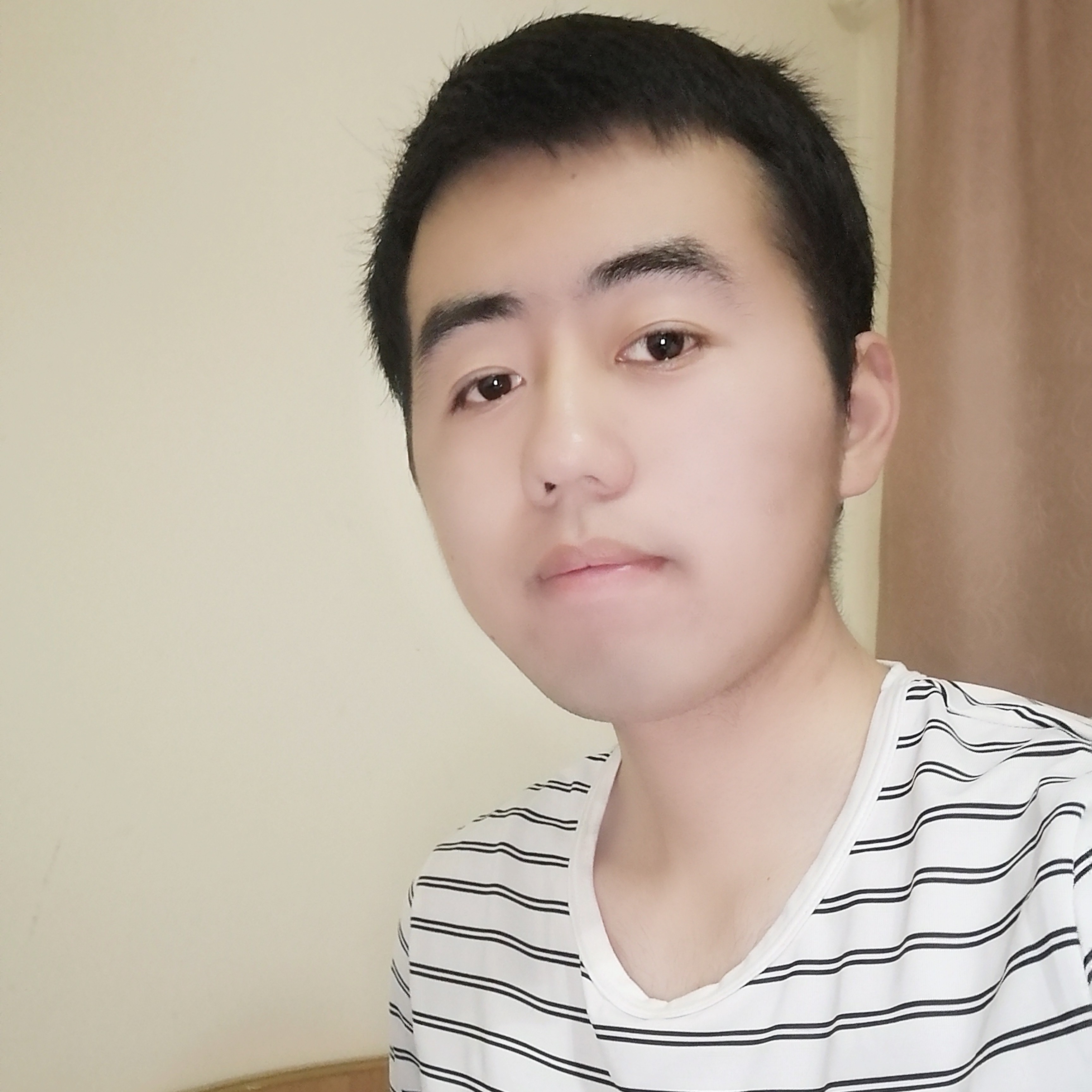 香烟挽手拉长的照片