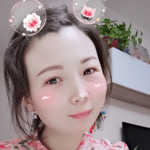 想人陪等待台灯的照片