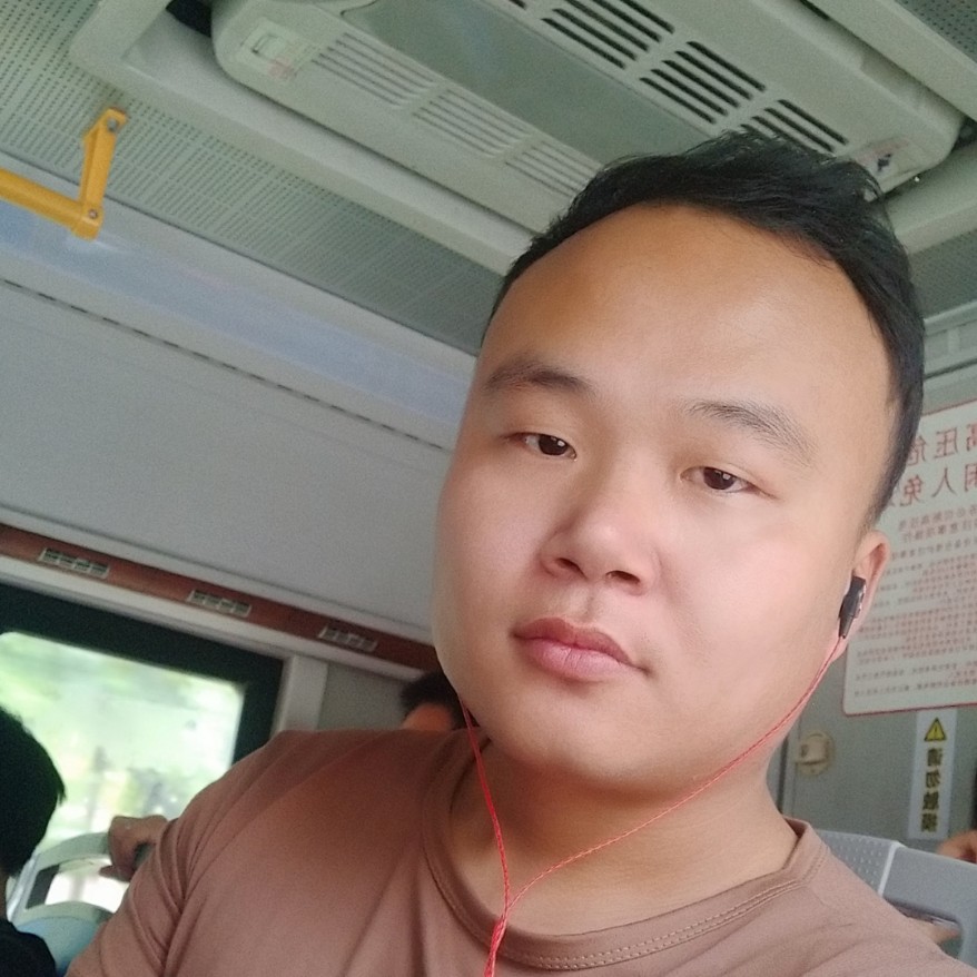 倾心天空的照片