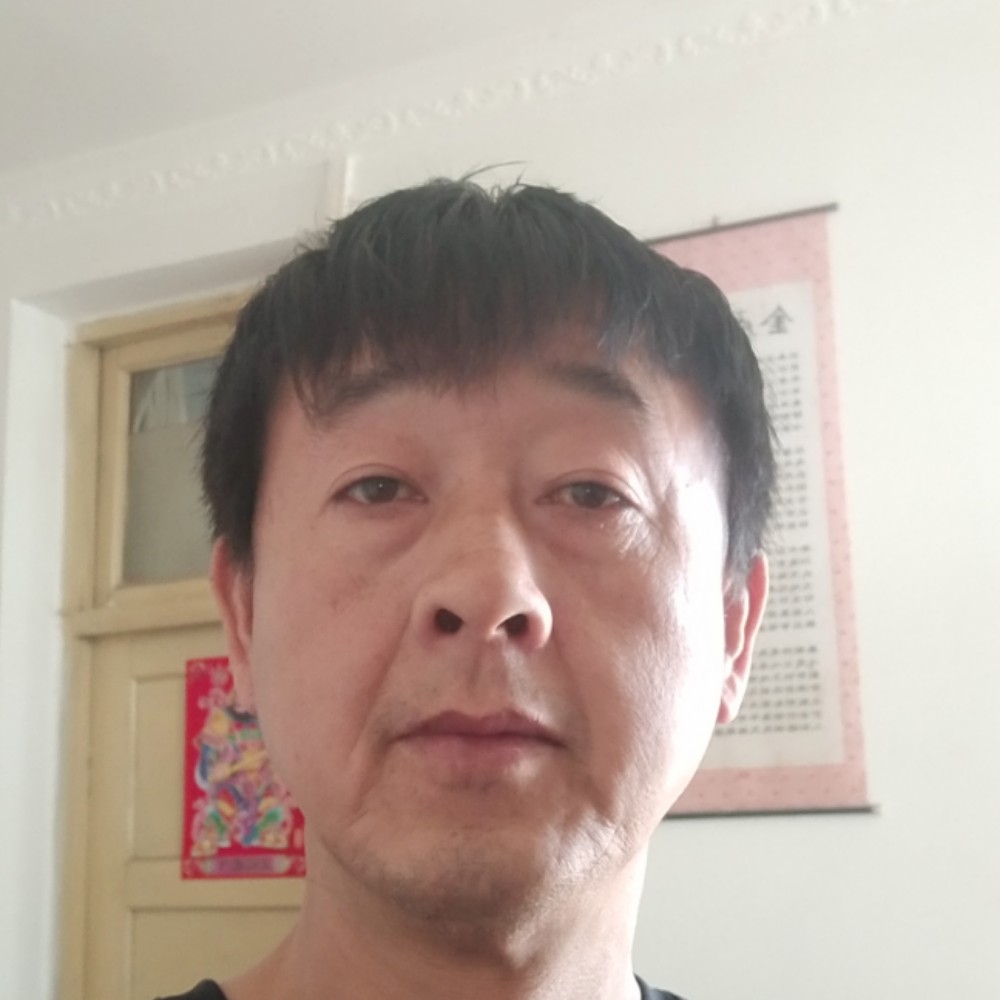 龙猫帅气美男子的照片