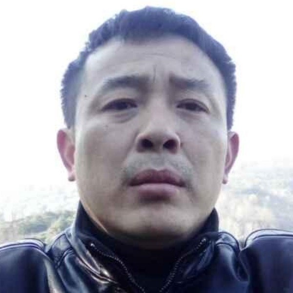 毛强的照片