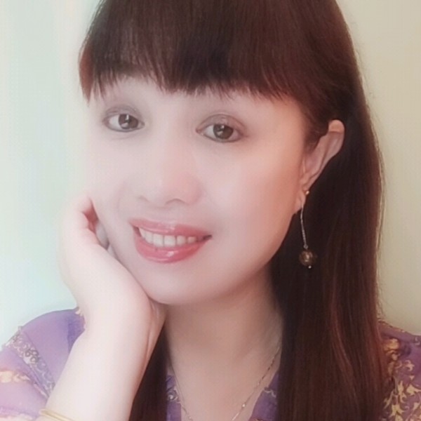 魁梧相许秋月的照片