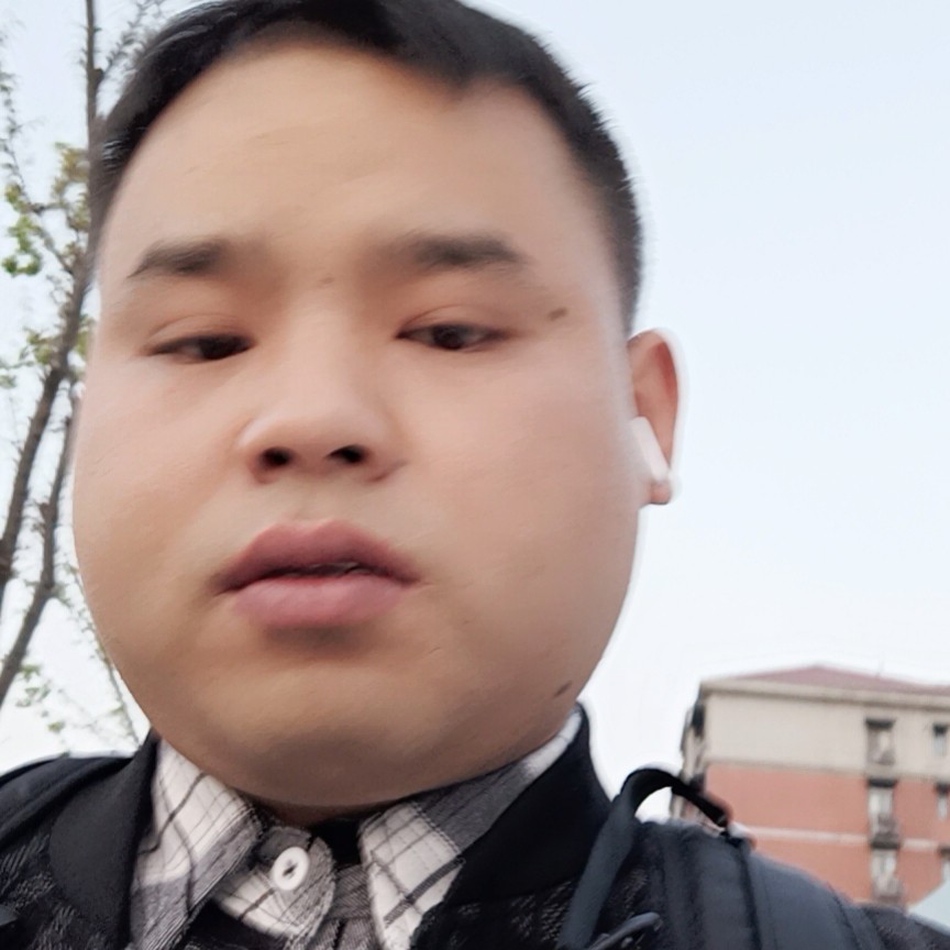 任性泪流成溪流的照片