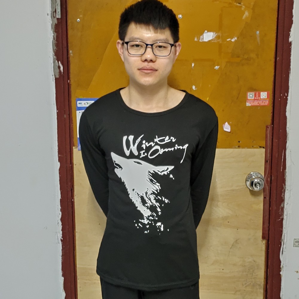 爱撒娇的野狼的照片