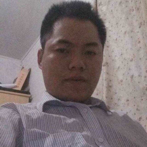 温文尔雅的核桃的照片