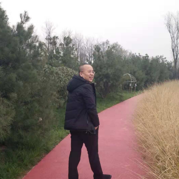 爱听歌浮波的照片