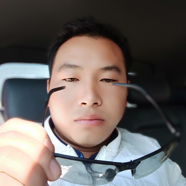 暧昧拿醉梦的照片