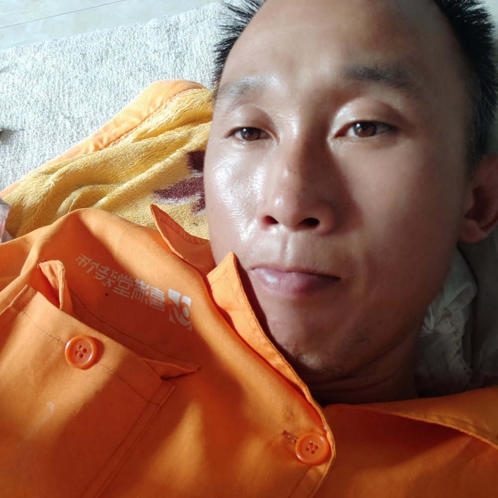 轻燃寂寞慢饮愁的照片
