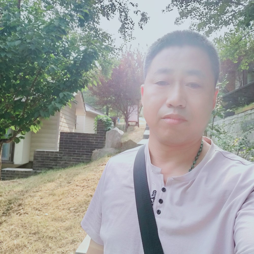 单纯拿月光的照片