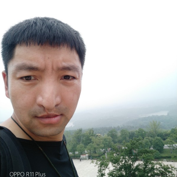 机器猫想人陪的照片