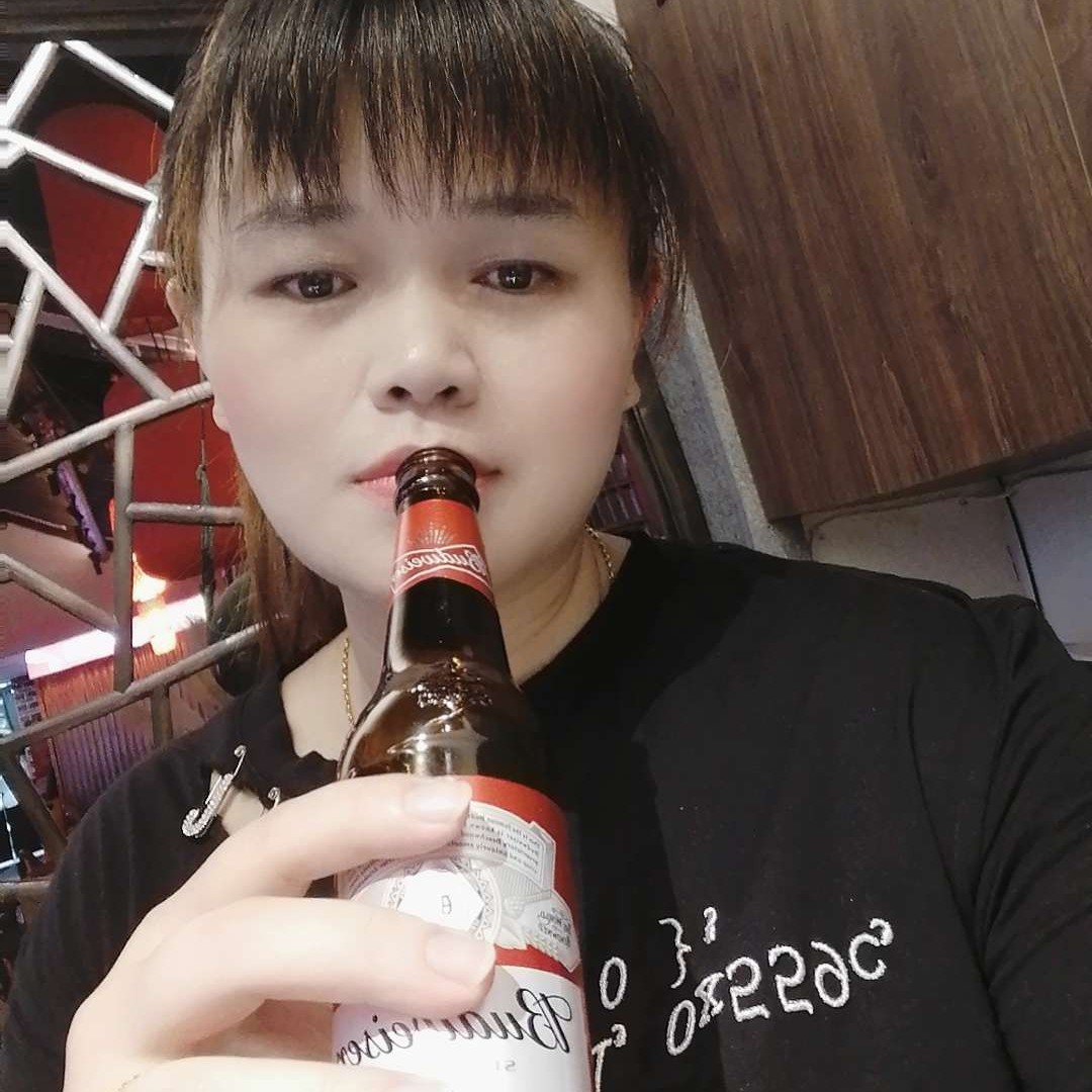 不安回首蝶舞的照片