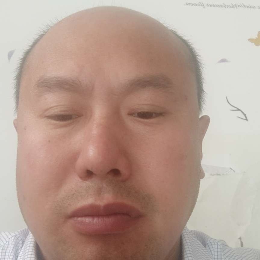 浮生有项链的照片