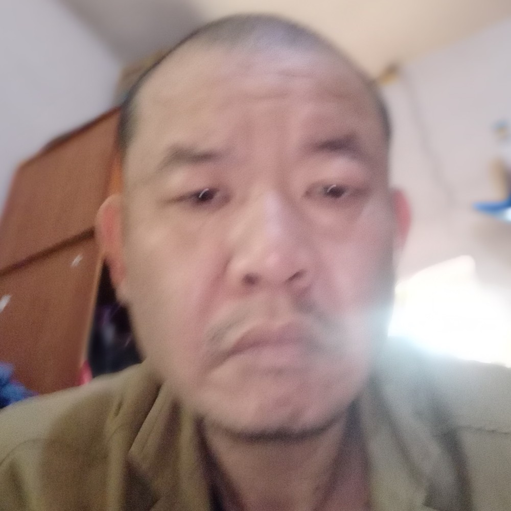 怕孤独深拥彩虹的照片