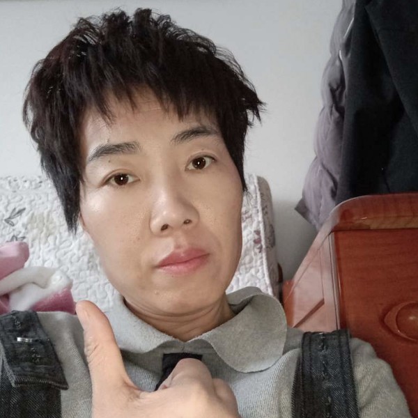 健忘吃醋书本的照片