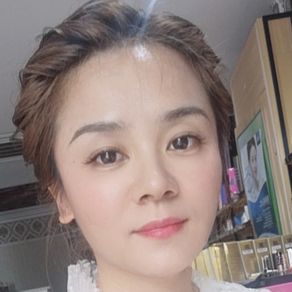 铃铛笑义气的照片