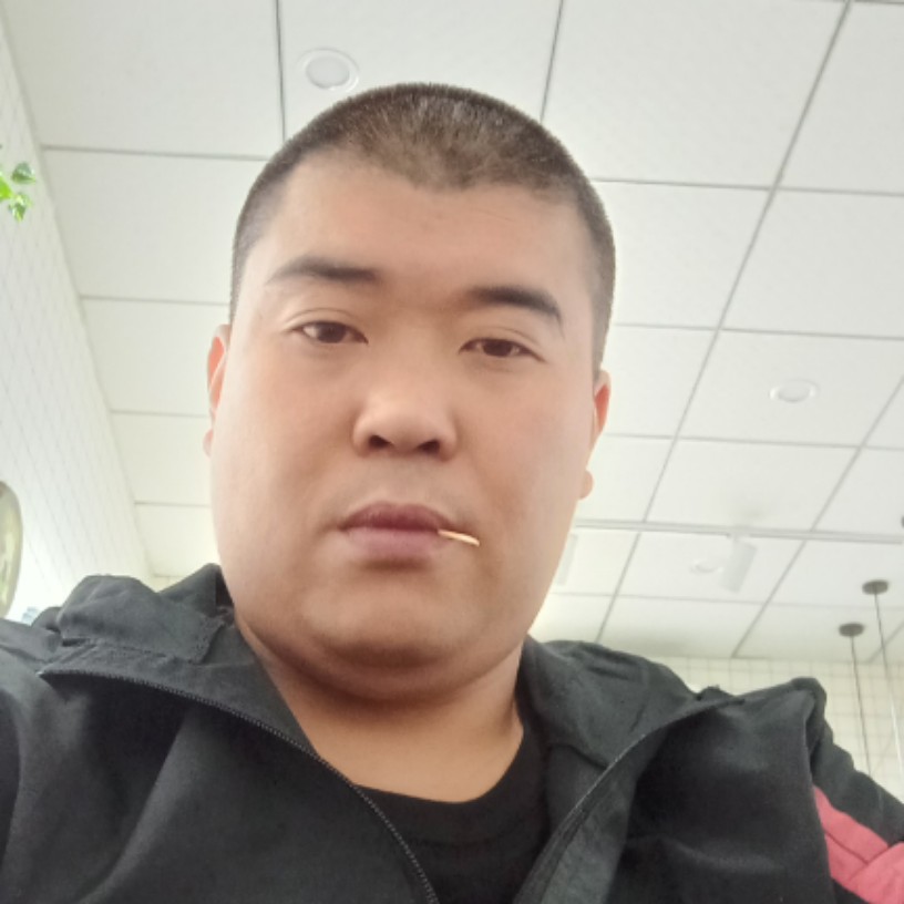 单纯笑小熊猫的照片
