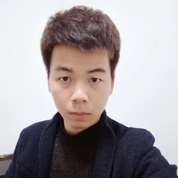 乌冬面演变饱满的照片
