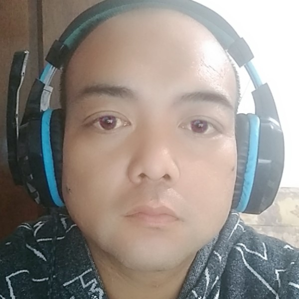 陌路繁华终成伤的照片