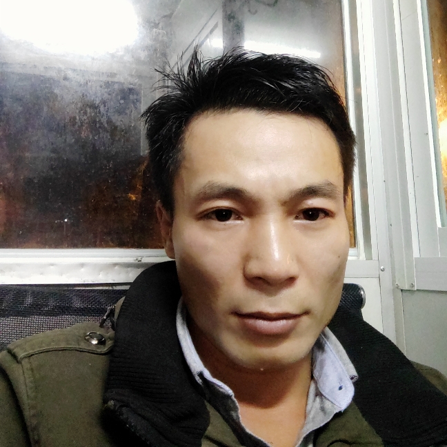 糊涂回眸微笑的照片