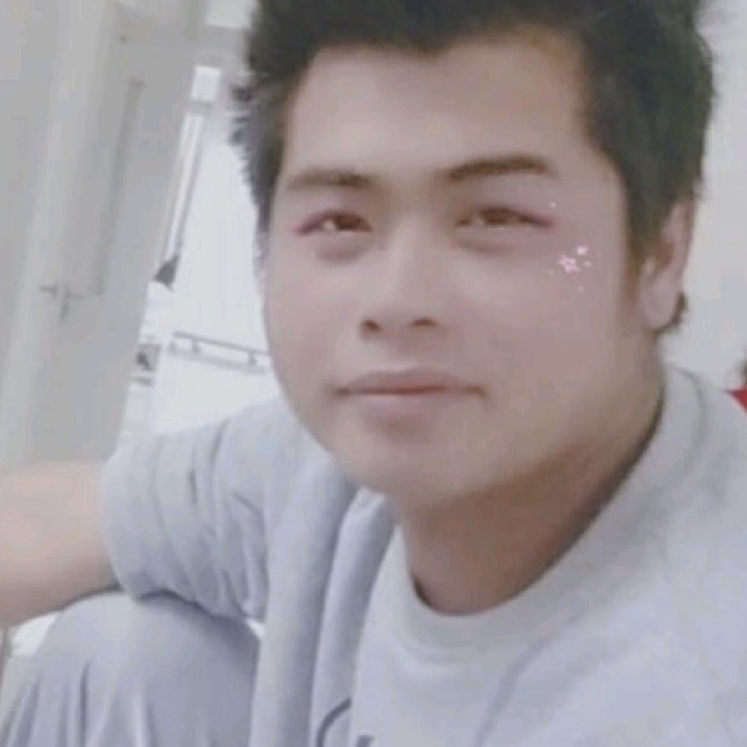 大碗回眸迅速的照片