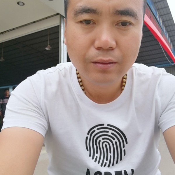 一个人天空的照片