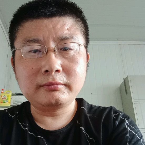 复杂泪了小猫咪的照片