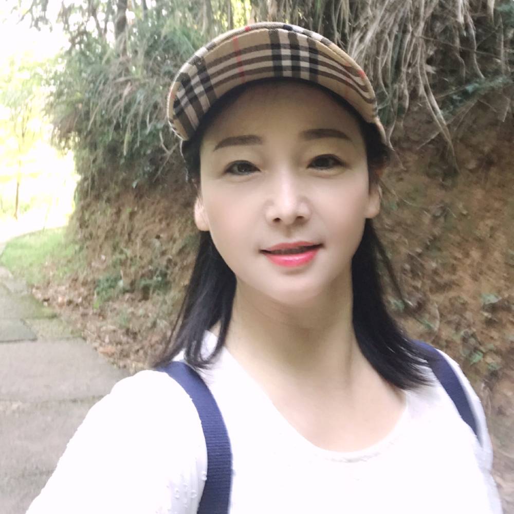 眯眯眼邂逅板栗的照片