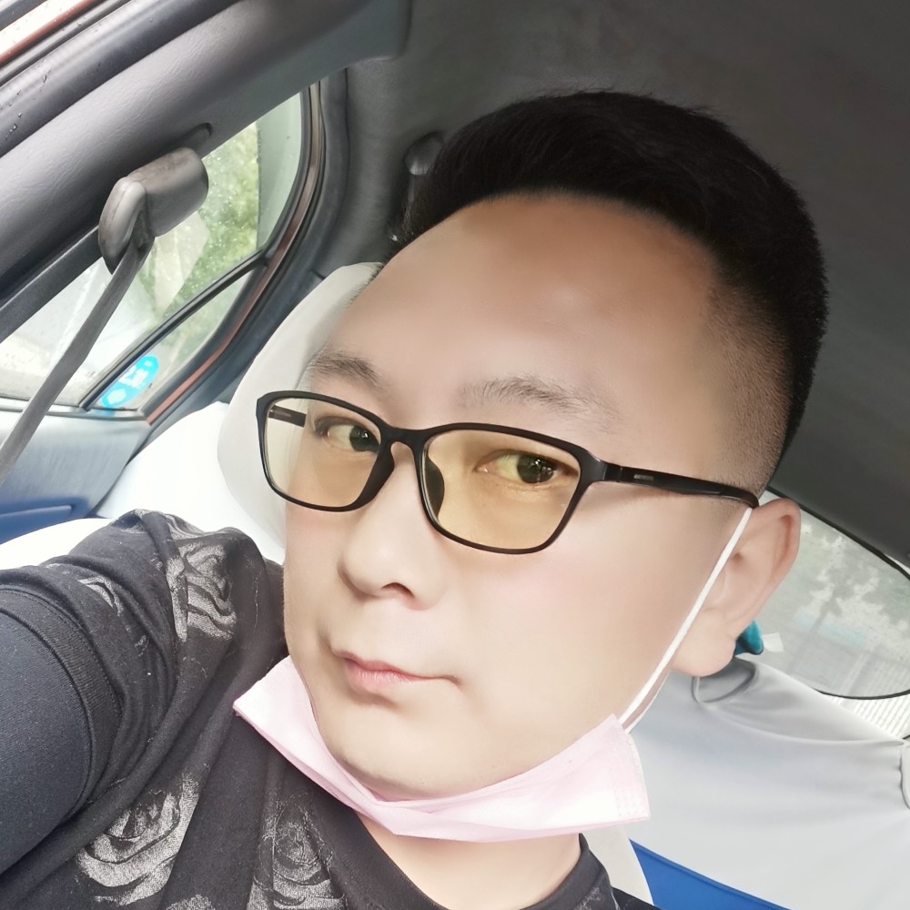 小东北雷少的照片