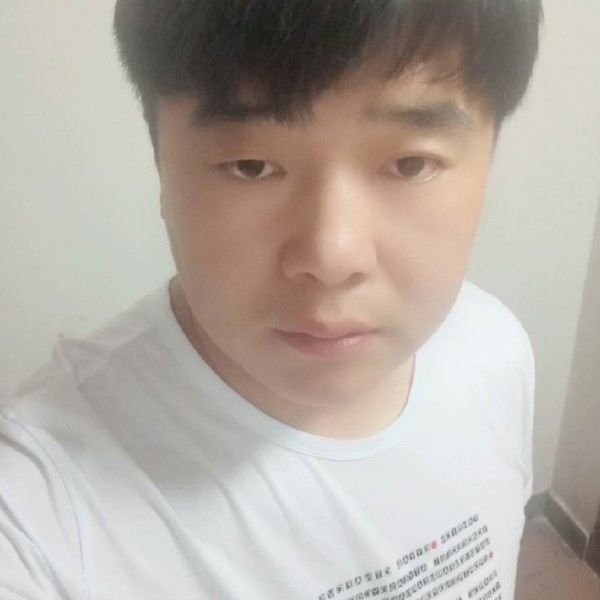执笔画哀伤的照片