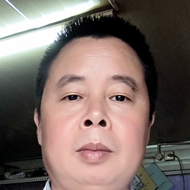 心锁泪了热情的照片
