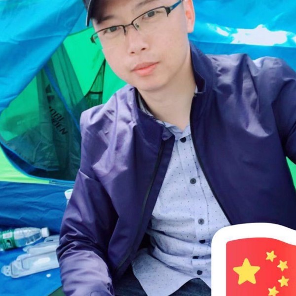 肌肉小猛男的照片
