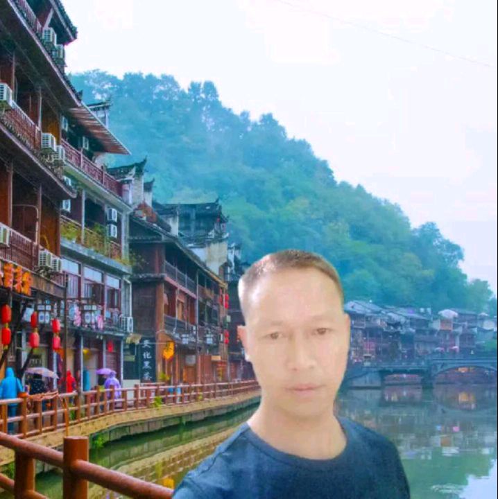 俊逸向保温杯的照片