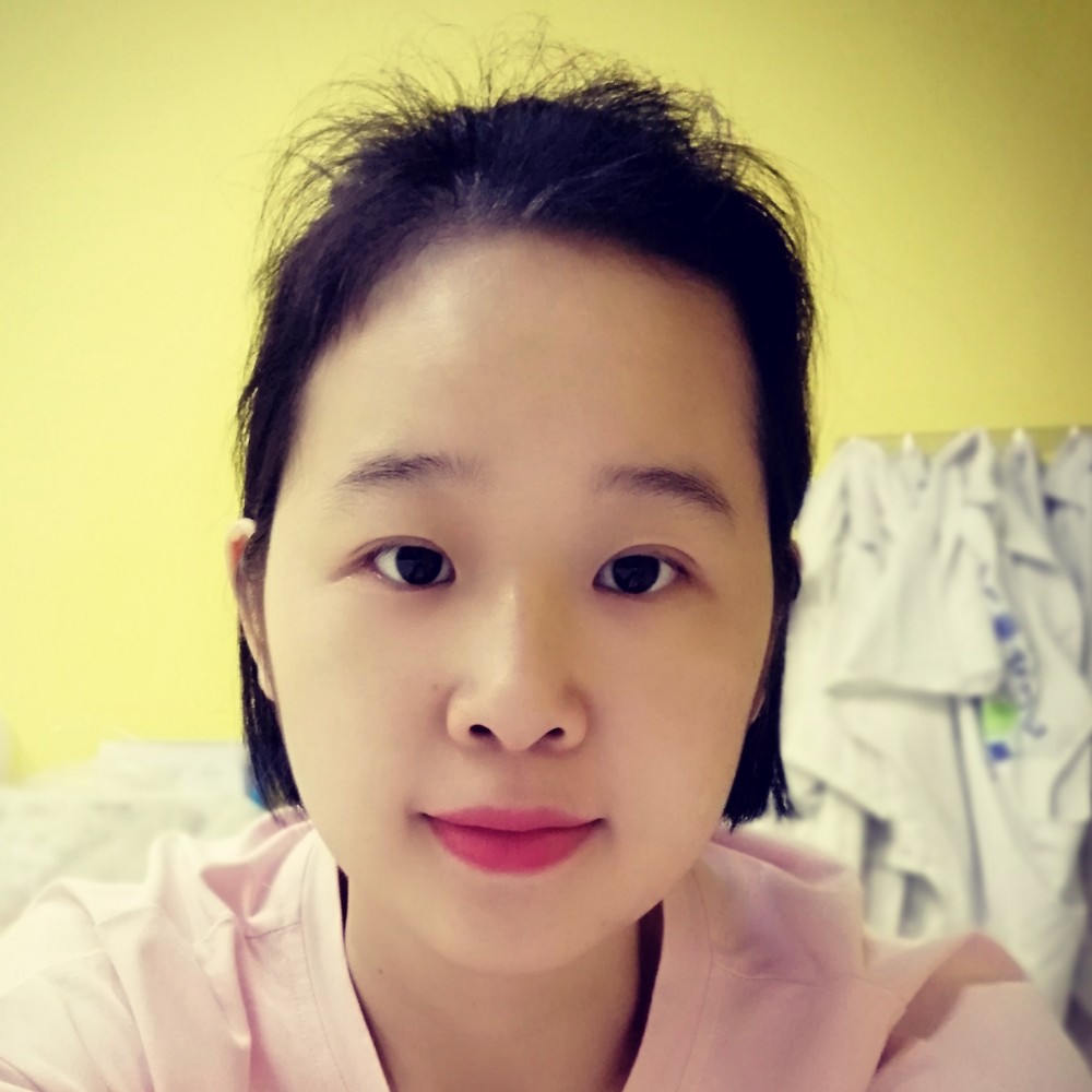 蓬头小姐姐的照片