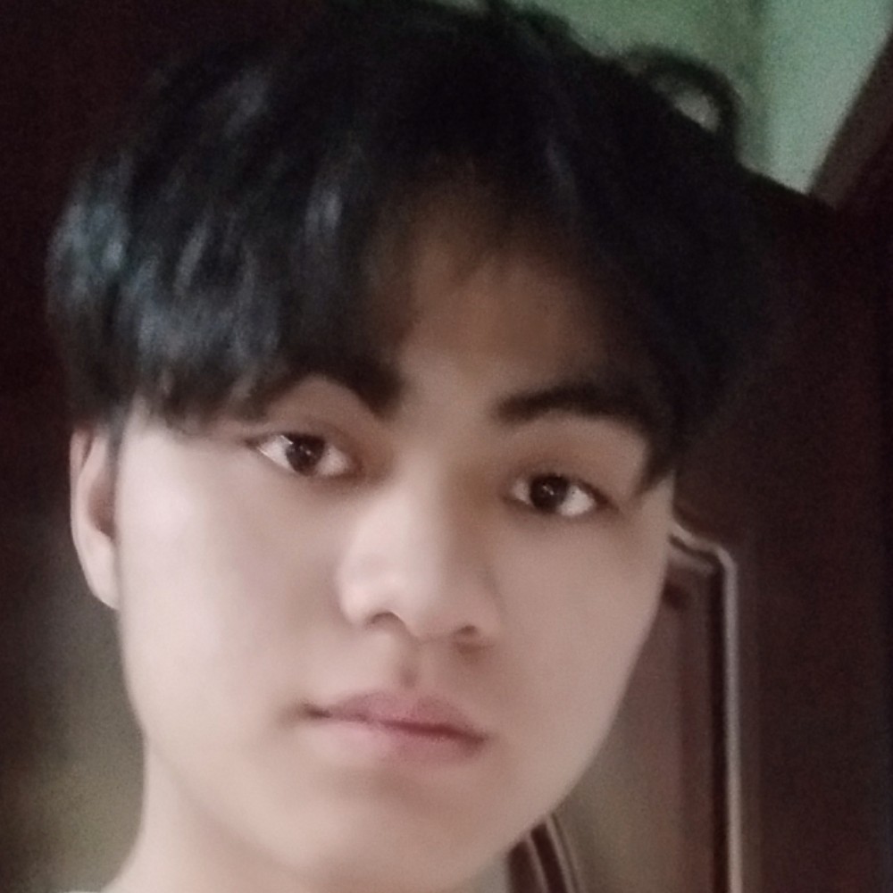 等待闻衬衫的照片