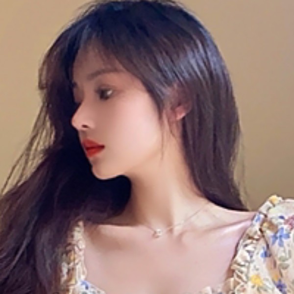 壮观向飞鸟的照片