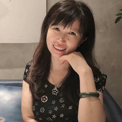 小刺猬的生活的照片