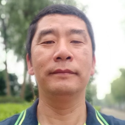 伊力莎鱼郑伟的照片