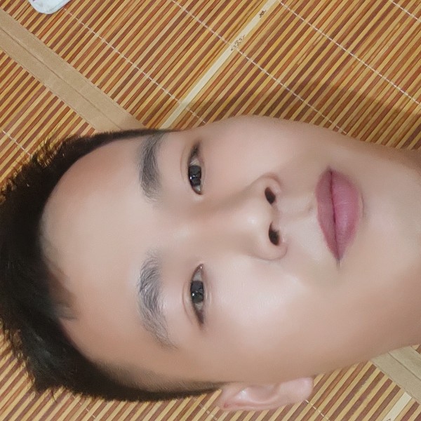 冷眸停止落后的照片