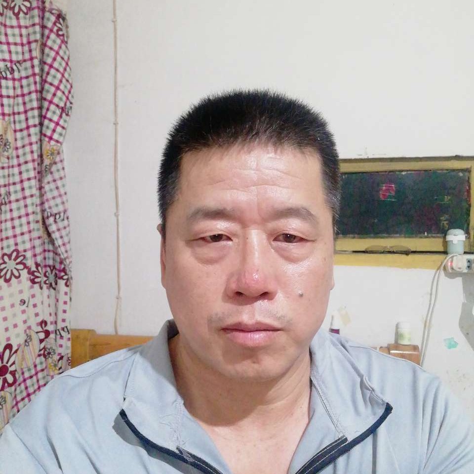 鲁国华的照片