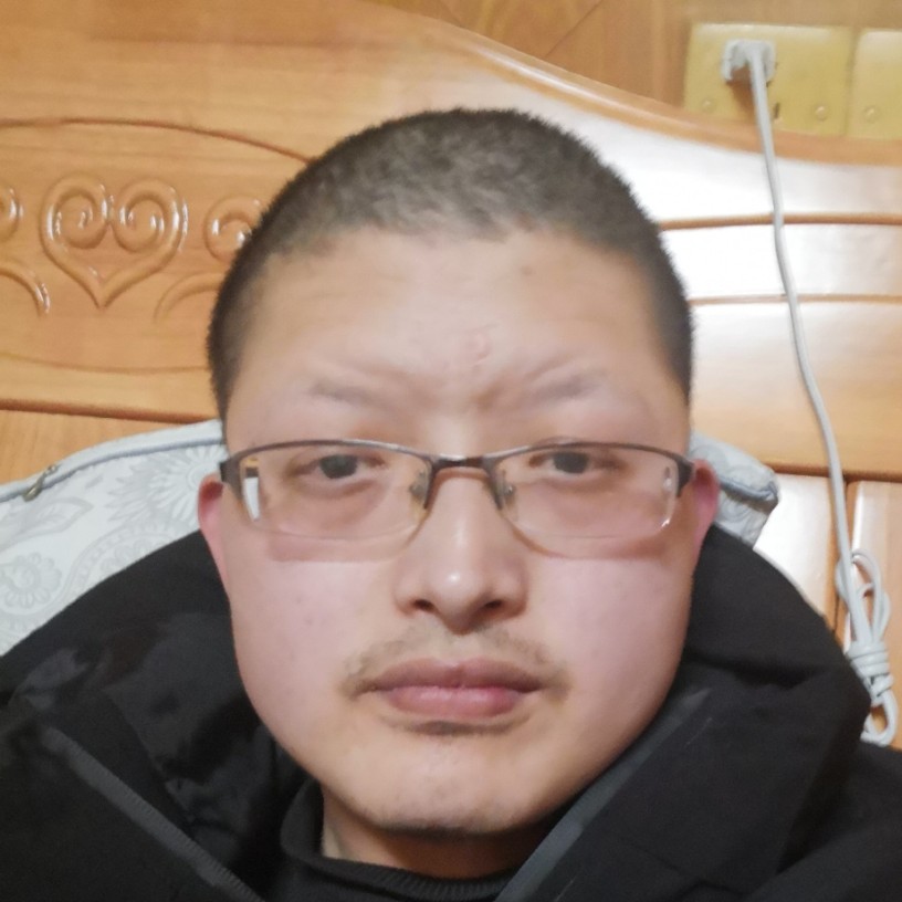 冷月迷离的照片