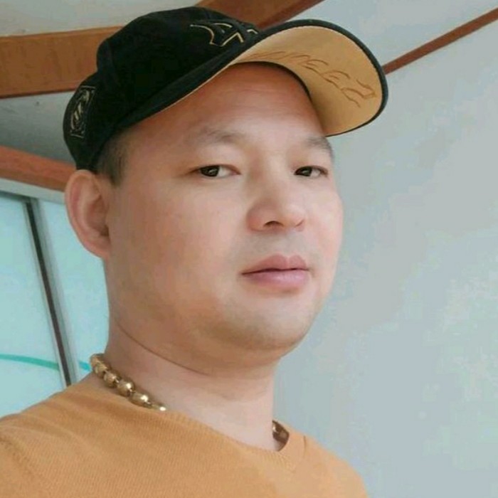 内向拾忆眼神的照片