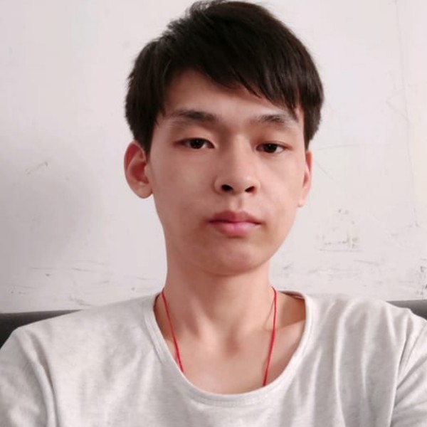 忧郁爱恋微笑的照片