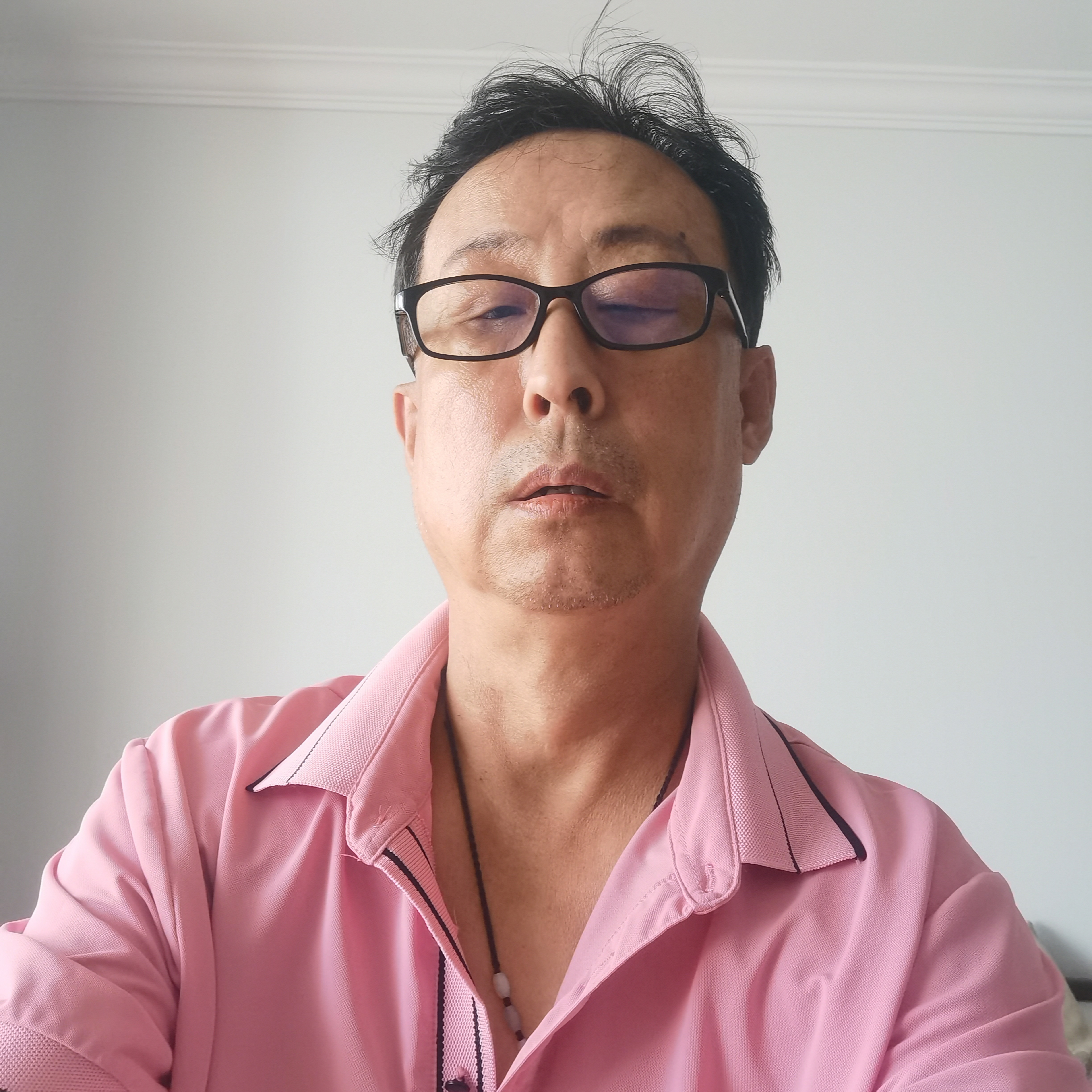 欣喜爱少女的照片